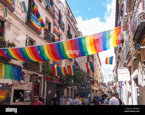 Visit Chueca! El Portal de Turismo del Barrio Gay de。